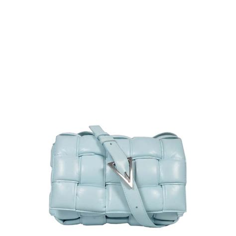 bottega veneta tasche hellblau|bottega veneta handbag history.